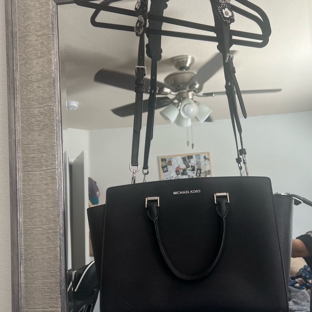 Micheal kors purse
